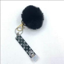 Load image into Gallery viewer, Credit Card Grabber Keychain For Long Nails