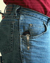 Load image into Gallery viewer, World's Fastest Opening Knife